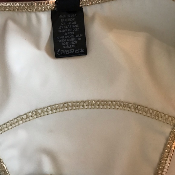 Gold bikini - Picture 2 of 8